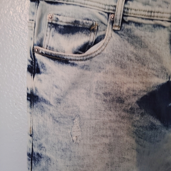 Akademiks Jeanius Denim Distressed Jeans size 36X30 - Picture 4 of 16
